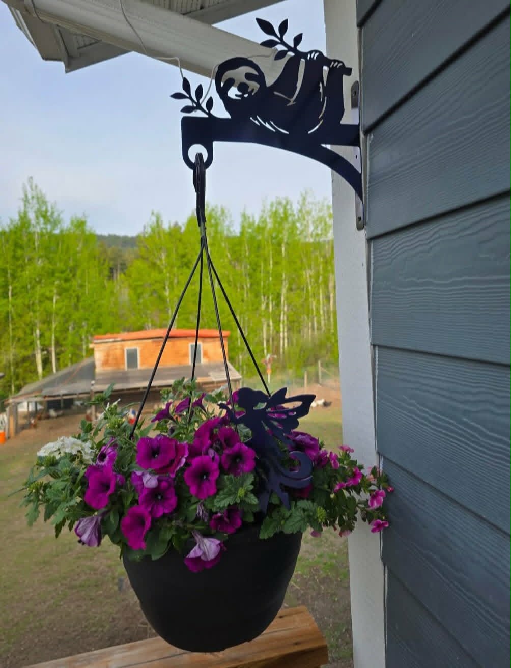 Decorative Hanging Bracket