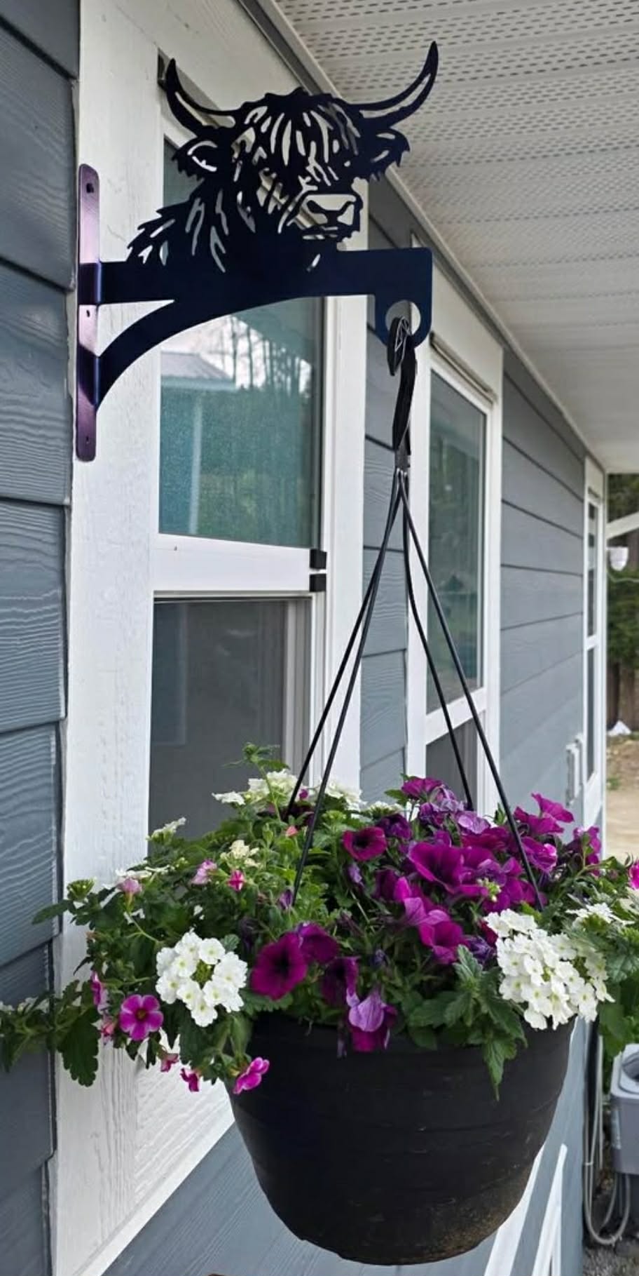 Decorative Hanging Bracket